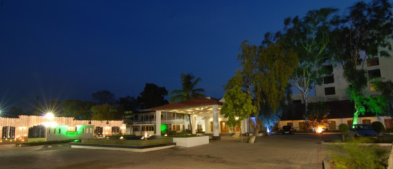 Chanakya Bnr Hotel Ranchi Exterior foto